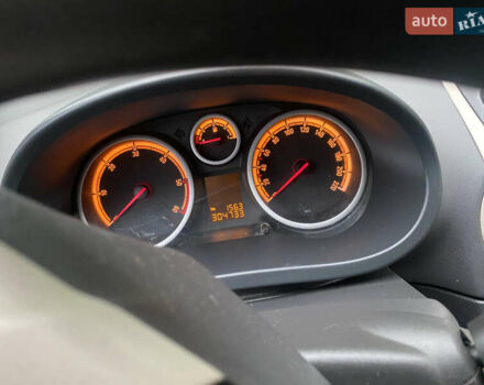 Черный Опель Корса, объемом двигателя 1.25 л и пробегом 309 тыс. км за 3500 $, фото 1 на Automoto.ua