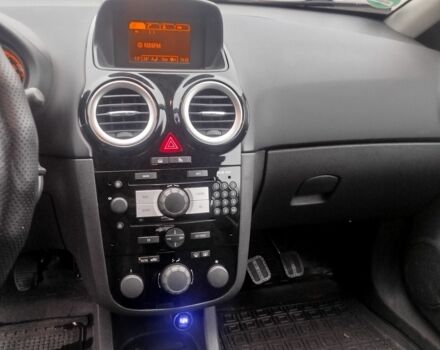 Чорний Опель Корса, об'ємом двигуна 1.2 л та пробігом 250 тис. км за 3600 $, фото 7 на Automoto.ua