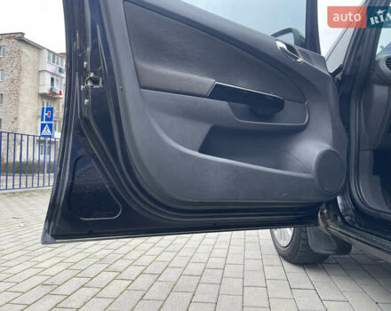 Черный Опель Корса, объемом двигателя 1.2 л и пробегом 210 тыс. км за 3200 $, фото 13 на Automoto.ua