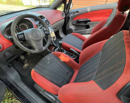 Черный Опель Корса, объемом двигателя 1.4 л и пробегом 240 тыс. км за 4714 $, фото 6 на Automoto.ua