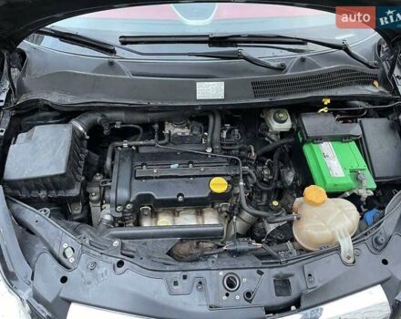 Чорний Опель Корса, об'ємом двигуна 1.2 л та пробігом 95 тис. км за 4300 $, фото 2 на Automoto.ua