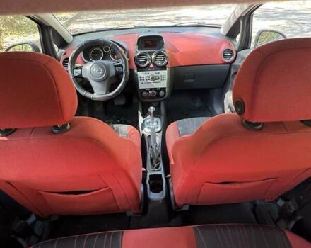 Черный Опель Корса, объемом двигателя 1.25 л и пробегом 195 тыс. км за 4200 $, фото 16 на Automoto.ua