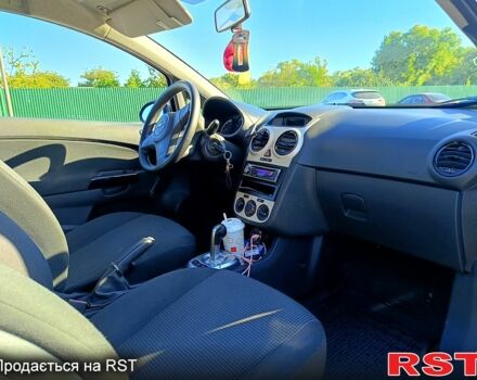 Черный Опель Корса, объемом двигателя 1.2 л и пробегом 166 тыс. км за 3950 $, фото 2 на Automoto.ua