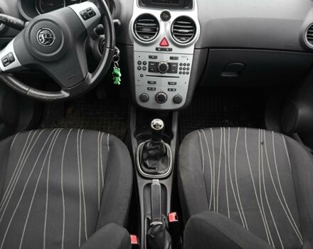 Чорний Опель Корса, об'ємом двигуна 0 л та пробігом 240 тис. км за 4000 $, фото 5 на Automoto.ua