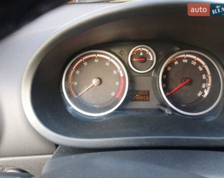 Опель Корса 2009 у Збараже на Automoto.ua Чорний Опель Корса, об'ємом двигуна 1.4 л та пробігом 180 тис. км за 4500 $, фото 15 на Automoto.ua