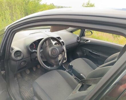 Черный Опель Корса, объемом двигателя 1.3 л и пробегом 233 тыс. км за 3599 $, фото 11 на Automoto.ua