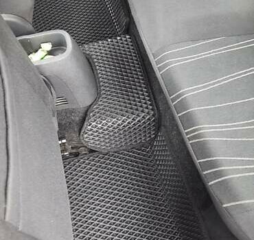 Черный Опель Корса, объемом двигателя 1 л и пробегом 225 тыс. км за 4700 $, фото 21 на Automoto.ua