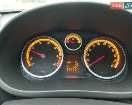 Черный Опель Корса, объемом двигателя 1.23 л и пробегом 223 тыс. км за 4800 $, фото 9 на Automoto.ua