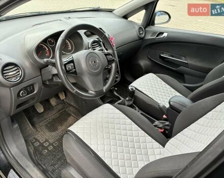 Черный Опель Корса, объемом двигателя 1.2 л и пробегом 225 тыс. км за 4500 $, фото 9 на Automoto.ua