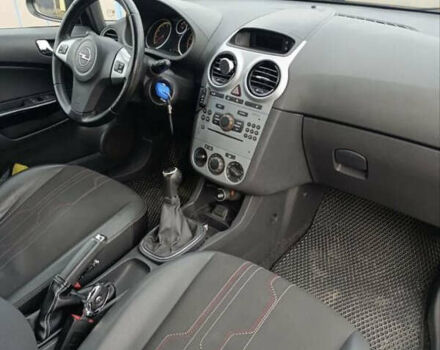 Черный Опель Корса, объемом двигателя 1.4 л и пробегом 210 тыс. км за 5550 $, фото 4 на Automoto.ua