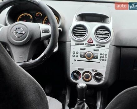 Черный Опель Корса, объемом двигателя 1.25 л и пробегом 134 тыс. км за 3900 $, фото 16 на Automoto.ua
