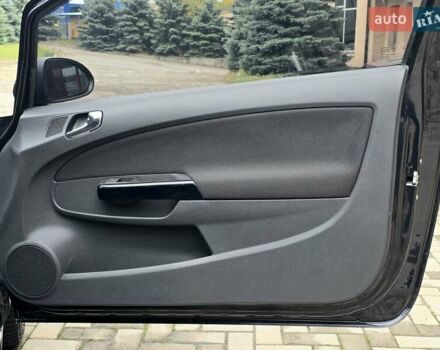 Черный Опель Корса, объемом двигателя 1.25 л и пробегом 134 тыс. км за 3900 $, фото 17 на Automoto.ua
