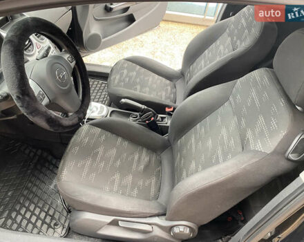 Черный Опель Корса, объемом двигателя 1.23 л и пробегом 120 тыс. км за 5999 $, фото 13 на Automoto.ua