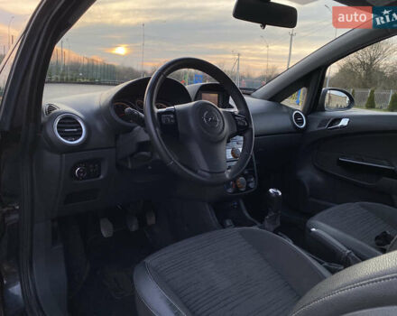 Чорний Опель Корса, об'ємом двигуна 1.23 л та пробігом 164 тис. км за 5999 $, фото 25 на Automoto.ua