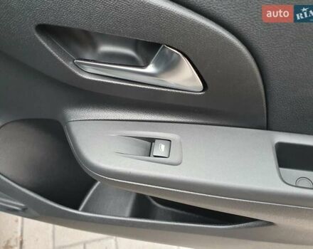 Черный Опель Корса, объемом двигателя 1.2 л и пробегом 57 тыс. км за 12599 $, фото 59 на Automoto.ua