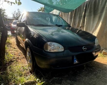 Чорний Опель Корса, об'ємом двигуна 1 л та пробігом 180 тис. км за 2000 $, фото 1 на Automoto.ua
