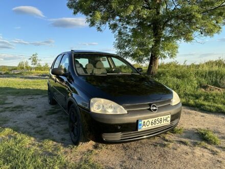 Черный Опель Корса, объемом двигателя 1.7 л и пробегом 340 тыс. км за 3000 $, фото 1 на Automoto.ua