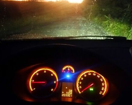 Черный Опель Корса, объемом двигателя 1.2 л и пробегом 203 тыс. км за 3500 $, фото 1 на Automoto.ua