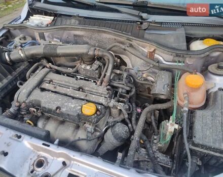 Фиолетовый Опель Корса, объемом двигателя 1.2 л и пробегом 266 тыс. км за 3200 $, фото 6 на Automoto.ua