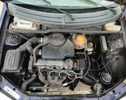 Фиолетовый Опель Корса, объемом двигателя 1.4 л и пробегом 300 тыс. км за 750 $, фото 2 на Automoto.ua