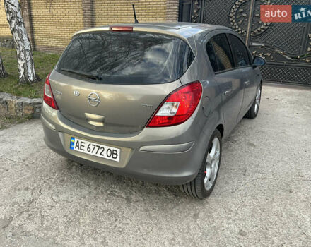 Коричневый Опель Корса, объемом двигателя 1.3 л и пробегом 237 тыс. км за 5700 $, фото 7 на Automoto.ua