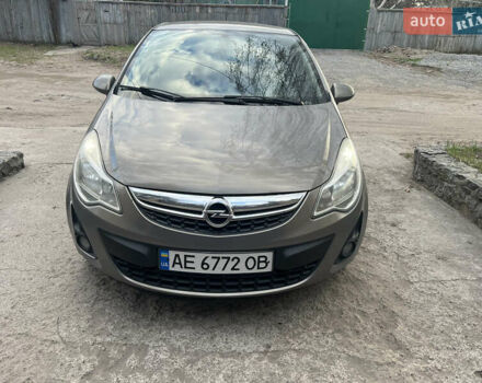Коричневый Опель Корса, объемом двигателя 1.3 л и пробегом 237 тыс. км за 5700 $, фото 2 на Automoto.ua