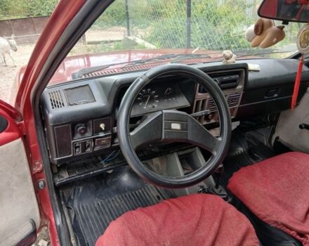 Красный Опель Корса, объемом двигателя 1.2 л и пробегом 3 тыс. км за 381 $, фото 5 на Automoto.ua