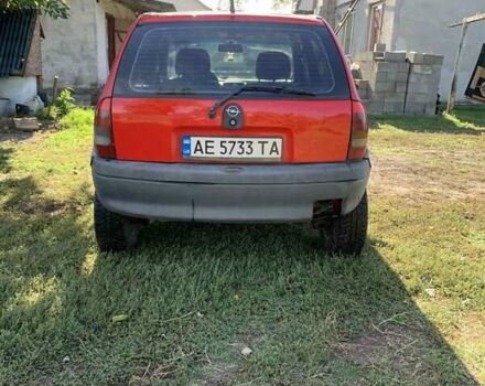 Красный Опель Корса, объемом двигателя 1.2 л и пробегом 285 тыс. км за 1500 $, фото 7 на Automoto.ua