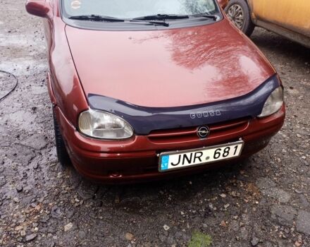 Красный Опель Корса, объемом двигателя 0 л и пробегом 139 тыс. км за 712 $, фото 4 на Automoto.ua
