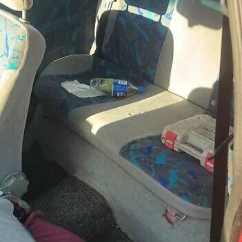 Красный Опель Корса, объемом двигателя 1.2 л и пробегом 222 тыс. км за 1318 $, фото 7 на Automoto.ua