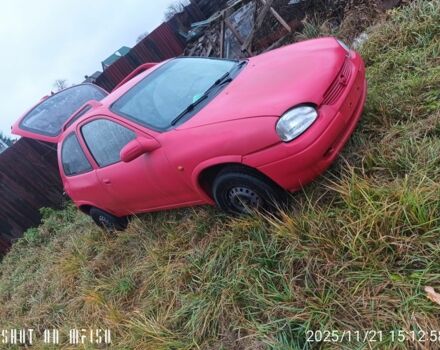 Красный Опель Корса, объемом двигателя 1.2 л и пробегом 250 тыс. км за 1182 $, фото 3 на Automoto.ua