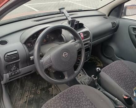 Красный Опель Корса, объемом двигателя 1.4 л и пробегом 187 тыс. км за 2950 $, фото 4 на Automoto.ua