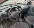 Красный Опель Корса, объемом двигателя 1.4 л и пробегом 187 тыс. км за 2950 $, фото 4 на Automoto.ua