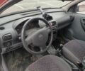 Красный Опель Корса, объемом двигателя 1.4 л и пробегом 188 тыс. км за 2900 $, фото 6 на Automoto.ua