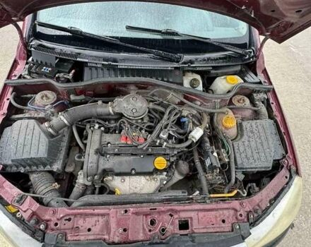 Опель Корса 2002 в Бурштыне на Automoto.ua Красный Опель Корса, объемом двигателя 1.2 л и пробегом 250 тыс. км за 1920 $, фото 4 на Automoto.ua