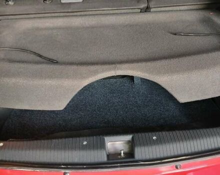 Красный Опель Корса, объемом двигателя 1 л и пробегом 342 тыс. км за 3000 $, фото 13 на Automoto.ua