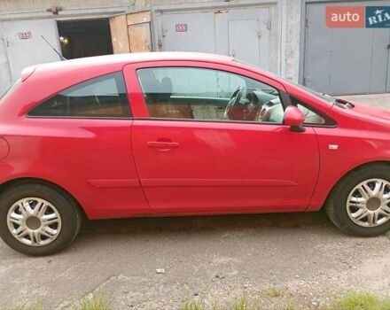 Красный Опель Корса, объемом двигателя 1.23 л и пробегом 270 тыс. км за 3300 $, фото 2 на Automoto.ua