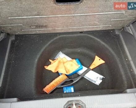 Красный Опель Корса, объемом двигателя 1.23 л и пробегом 270 тыс. км за 3300 $, фото 13 на Automoto.ua