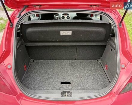 Красный Опель Корса, объемом двигателя 1.23 л и пробегом 270 тыс. км за 3300 $, фото 12 на Automoto.ua