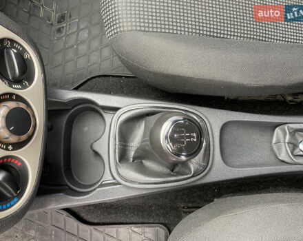 Красный Опель Корса, объемом двигателя 1 л и пробегом 220 тыс. км за 4000 $, фото 20 на Automoto.ua