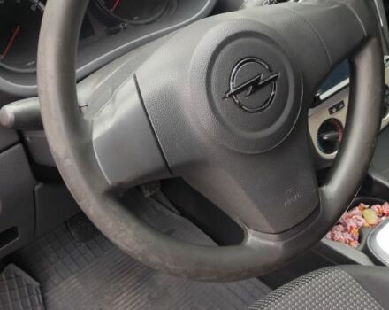 Опель Корса 2008 в Харькове на Automoto.ua Красный Опель Корса, объемом двигателя 1 л и пробегом 115 тыс. км за 3700 $, фото 7 на Automoto.ua