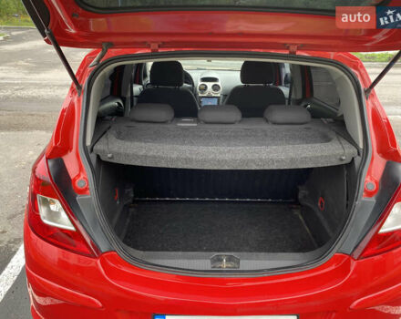 Красный Опель Корса, объемом двигателя 1 л и пробегом 220 тыс. км за 4000 $, фото 24 на Automoto.ua