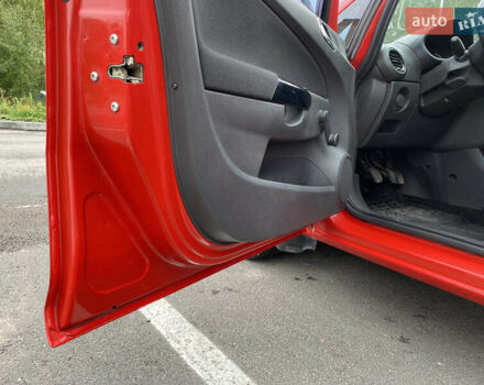 Красный Опель Корса, объемом двигателя 1 л и пробегом 220 тыс. км за 4000 $, фото 14 на Automoto.ua