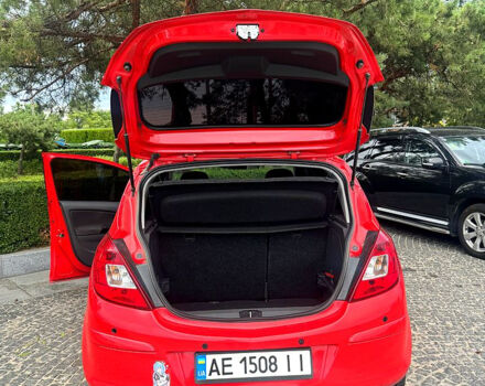 Опель Корса 2012 в Днепре (Днепропетровске) на Automoto.ua Красный Опель Корса, объемом двигателя 1.2 л и пробегом 131 тыс. км за 5300 $, фото 4 на Automoto.ua