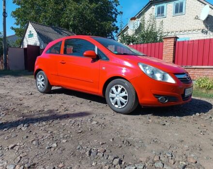 Красный Опель Корса, объемом двигателя 1.2 л и пробегом 260 тыс. км за 3500 $, фото 1 на Automoto.ua