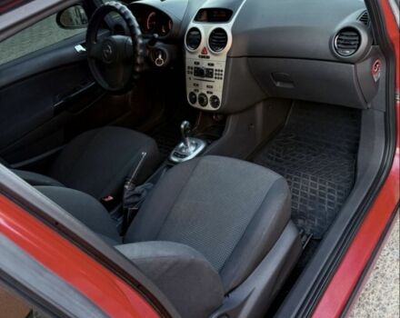 Красный Опель Корса, объемом двигателя 1.2 л и пробегом 147 тыс. км за 4950 $, фото 4 на Automoto.ua