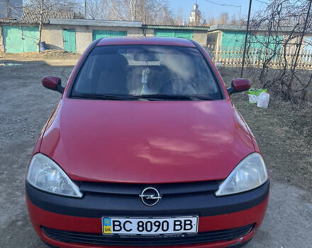 Красный Опель Корса, объемом двигателя 1.2 л и пробегом 300 тыс. км за 4000 $, фото 1 на Automoto.ua