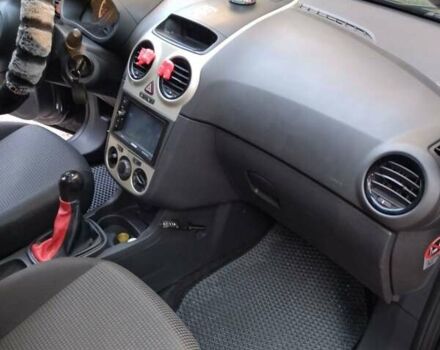 Опель Корса, объемом двигателя 1.23 л и пробегом 170 тыс. км за 4400 $, фото 10 на Automoto.ua
