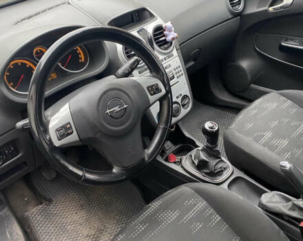 Опель Корса, объемом двигателя 1.2 л и пробегом 265 тыс. км за 3700 $, фото 3 на Automoto.ua
