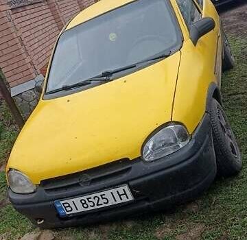 Желтый Опель Корса, объемом двигателя 1.2 л и пробегом 15 тыс. км за 800 $, фото 3 на Automoto.ua